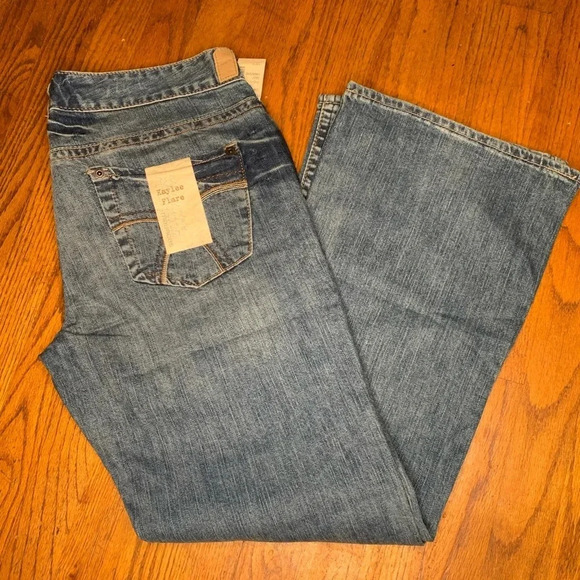 Maurices Kaylee Flare Jeans Size 13/14 - Picture 3 of 4